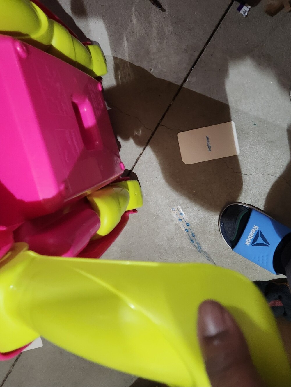 Kids Building Play Tray - Pink, Blue, Green, Purple G - Picture 4 of 4